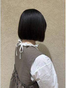ジジ(GIGI) 切りっぱなしボブ