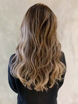 アイティー バイ アルバム 浦和店(IT by ALBUM)&nbsp;コントラストバレイヤージュ_ハイライトカラー_ba243692