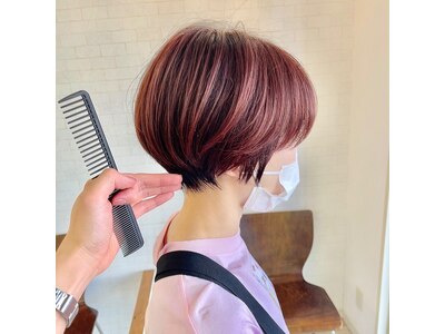 ショートヘアが得意なスタイリストが在籍しています。