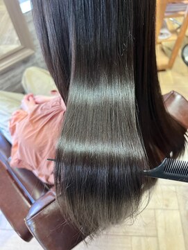 ナナナ パレナ 大津膳所店(nanana parena) 微粒子トリートメントで艶髪：ナチュラル縮毛矯正ストレート★