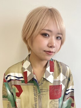 アローラ 三軒茶屋(Allora) 20代30代40代ナチュラル大人可愛いハイトーン丸みショート◎