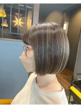 ロイムプラスイー(RoimU+e) 白髪ぼかしハイライト