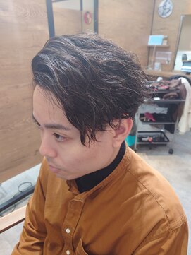 ラックスビーギャラリー なんば駅前店(LUXBE GALLERY) メンズ/眉毛/パーマ/ブリーチ/メンズカット/ツイストスパイラル