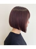 ボルドーカラー×前下がりボブ