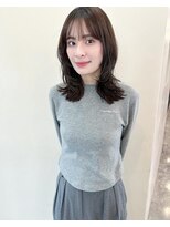 大人ナチュラルくびれ外ハネミディアム
