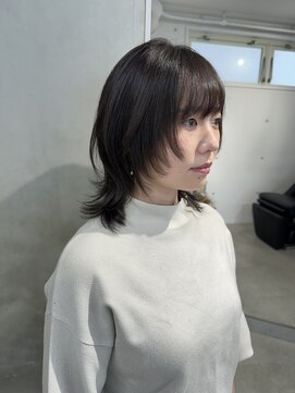 シーン(seen) ○ウルフカットレイヤーカットロングウルフヘア美髪表参道