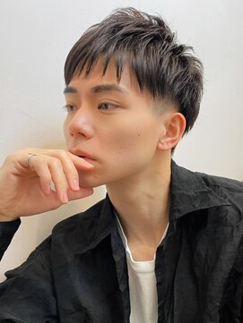 トルネード(TORNADO) スーツ短髪ツーブロック束感モテる黒髪フェザーパーマt73