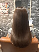 リリー シンジュク(Lilly) 【Lilly新宿】酸性ストレート/ミディアム/20代30代40代50代/前髪