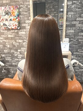 リリー シンジュク(Lilly) 【Lilly新宿】酸性ストレート/ミディアム/20代30代40代50代/前髪