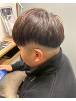 ロッカヘアエジェ(ROCCA hair eje.)&nbsp;ナチュラルマッシュ×フェードリバースセンターパート