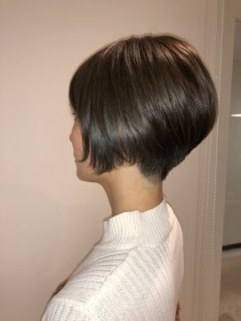 エム インターナショナル 白岡 キュート(EMU international CUTE) オフィスヘア*メリハリショート★白岡