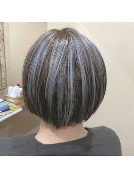 リズ オブ ヘアー(Lis of hair) コントラストハイライト☆シルバーアッシュ