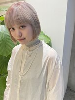 イル(ill)&nbsp;ホワイトブロンド　ケアブリーチ　ミニボブ　大須