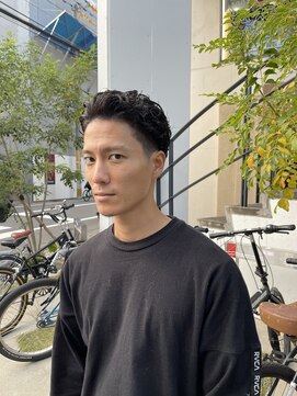 メリケンバーバーショップ フクオカ(MERICAN BARBERSHOP FUK) スパイラルパーマフェードカット