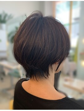 ファーストステージ(First Stage) シャープな襟足のくびれボブ