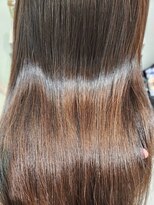 チュエベルパーチ&nbsp;20代30代40代オリーブベージュレイヤーカットセミディ