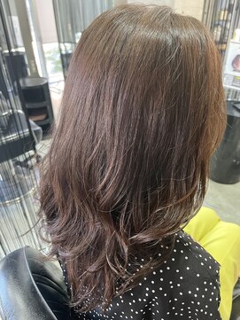 ニーゼロゼロナナ(2007) ベージュカラー