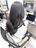 オリーブグレージュ