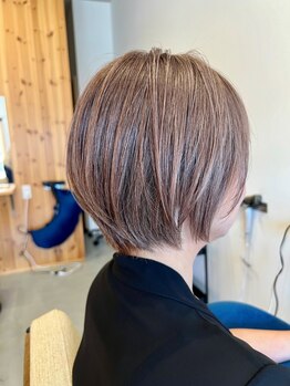 ハピ(HAPPI)の写真/しっかり白髪カバーをしながらハリ/コシ/滑らかな手触りが叶う☆ファッションカラーの様な明るいカラーも◎
