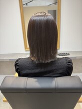 limuLの髪質改善カラーは1カ月後もごわつきが目立ちにくいのが人気の１つです。