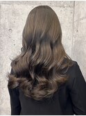 コテ巻きパーマ流し前髪大人ヘアモテ髪オフィスヘア