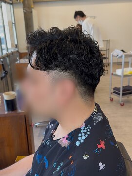 タメ(tame-) サーフカール/フェザーパーマ/ブルーブラック【都賀/メンズ】