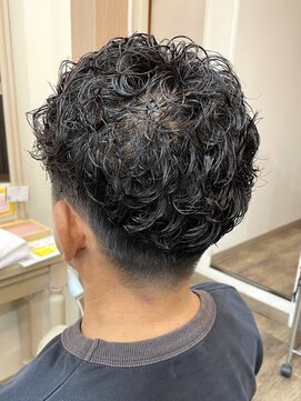 アルターリール(aL ter Rire) スパイキーショート/ブルーブラック/フェザーパーマ/中村郁未