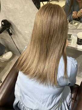 グラッジ 池袋(GLADGE) ミルクティーベージュ