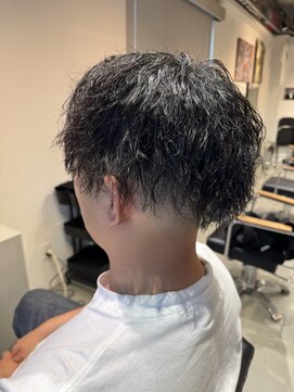 イズ(iss) ハードツイストスパイラルパーマを活かして