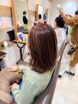 ステラバイケンジ 藤沢(STELLA by KENJE)&nbsp;白髪ぼかし細めハイライト30代40代50代グレージュ