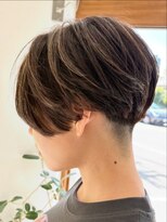 ギーク(Geek)&nbsp;【立体感ハイライト】襟足スッキリ刈り上げハンサムショート