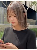 透明感たっぷりのミルクティーベージュ外ハネボブ/池袋