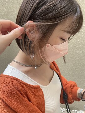 フェリア 梅田(FERIA) 【梅田 茶屋町】イヤリングカラー/ショートヘア