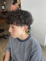 モーブ(MAUVE)&nbsp;波巻きツイストスパイラルパーマメンズマッシュ