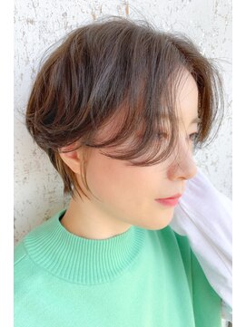 アオ(Ao) ショートボブ