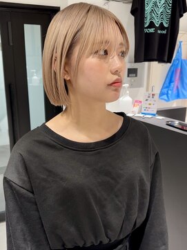 ヨーク(YOKE) 【YOKE】ミルクティーベージュカラー薄め前髪切りっぱなしボブ