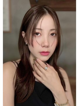 メゾンドムニ 恵比寿(Maison de MUNi) 韓国レイヤーカットで垢抜け小顔カット/前髪なし/恵比寿