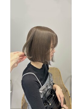 ハッチ(HACCH) 艶髪ミルクティーベージュ