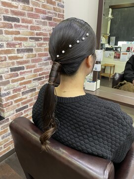 ヘアープレイスルシア(Hair Place Lucia) タイトダウンスタイル