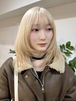 サンク 原宿 表参道(cinq)&nbsp;ミディアムレイヤーストレートロングウルフミルクティーベージュ