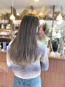 スタジオフィット(STUDIO FITTO) ★バレイヤージュ(エアタッチ)グレージュロングヘア★