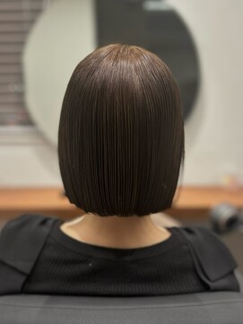 イルダバイグラッシー センター北(iluda by glassi) マットベージュ×ぱつっとボブ［高倉］