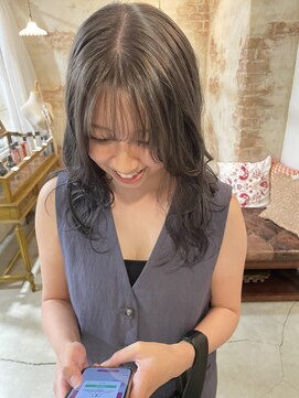 ティティアンバイイザ(titian by IZA) グレージュ