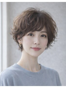 ビーワールド(B WORLD) 似合わせカット20代30代40代50代ショートボブ髪質改善パーマ