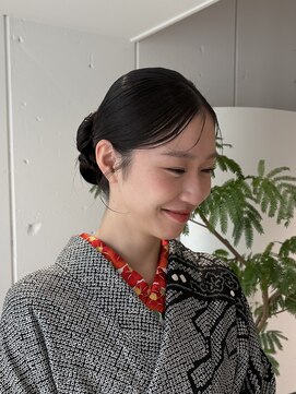 オーラ(ora) 【卒業式ヘア】袴に似合うシンプルシニヨン♪