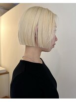 ブランク(BLANK) ミニマルに魅せる、ハイトーンボブ