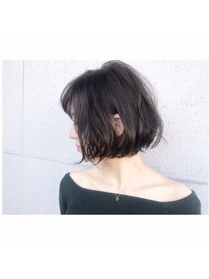 大人女性の髪をオシャレに上品に仕上げてくれますよ☆白髪が気になってきたあなた！ご相談くださいね♪