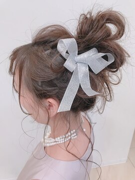 フレイストート(Frais Tout) キュートなルーズおだんごヘア