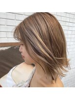 フェンヘアーアイス 中目黒(Fen.hair ici)&nbsp;ナチュラル　ハイトーンブリーチハイライト　ミルクティベージュ