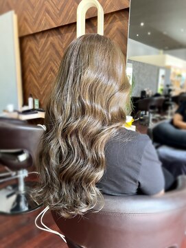 ルレーヴ 船越店(Le reve) オリーブベージュ/ブリーチなし/外国人風/透明感/垢ぬけ/浜松